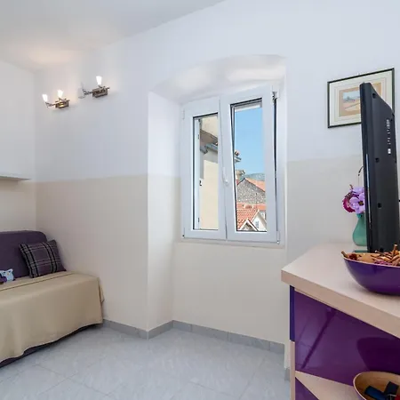 Square View-heritage * Trogir