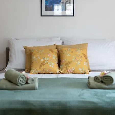 Square View-heritage *