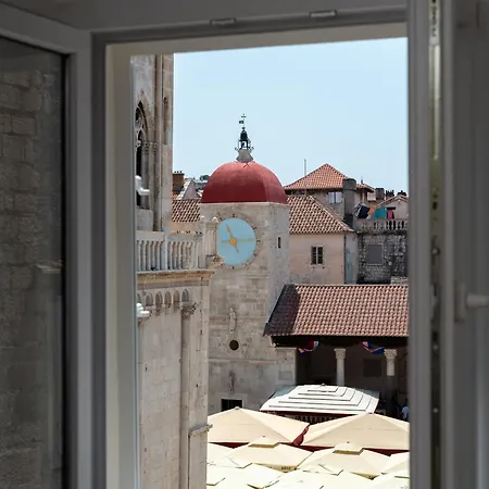 Square View-heritage *