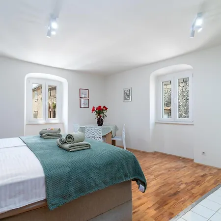 Square View-heritage Daire *