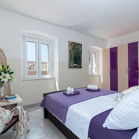 Square View-heritage Daire
